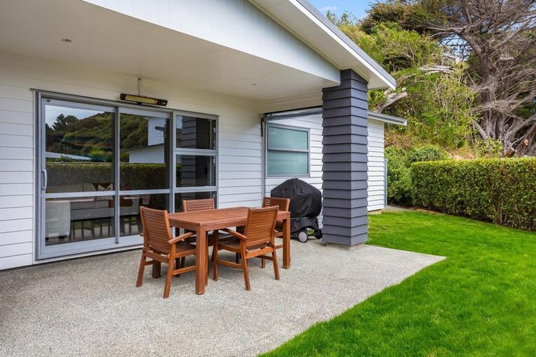 Photo of property in 6 Shoal Place, Whitby, Porirua, 5024