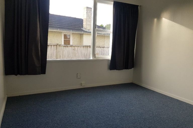 Photo of property in 42 Durham Street, Te Atatu Peninsula, Auckland, 0610