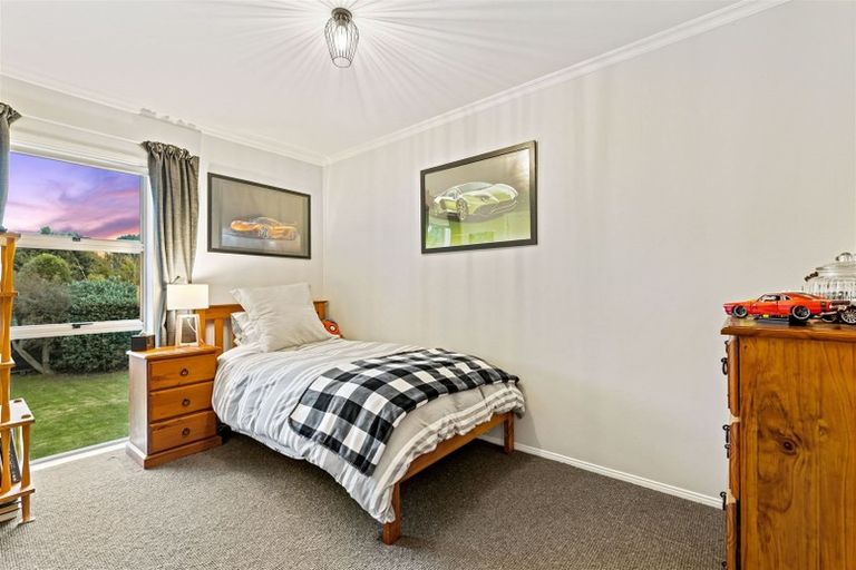 Photo of property in 22 Realm Place, Massey, Auckland, 0614