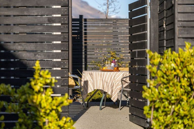 Photo of property in 2 Boulder Lane, Jacks Point, 9371