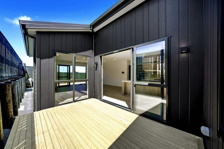 Photo of property in 76 Huanui Drive, Wainui, 0992