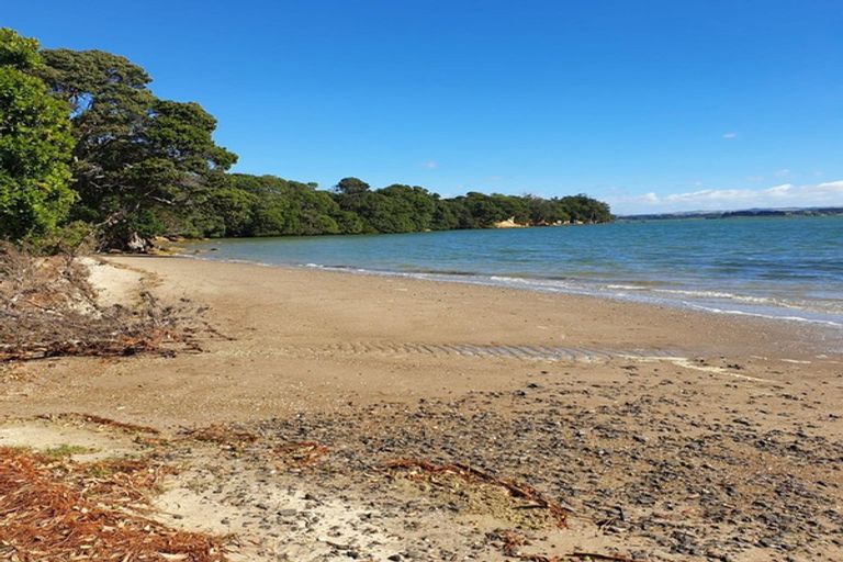 Photo of property in 96 Wharf Road, Clarks Beach, Pukekohe, 2679