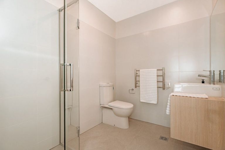 Photo of property in 1/4 Reads Quay, Gisborne, 4010