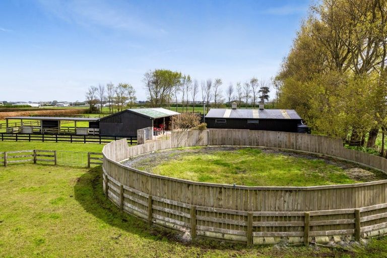 Photo of property in 211 Tawhiti Road, Hawera, 4672