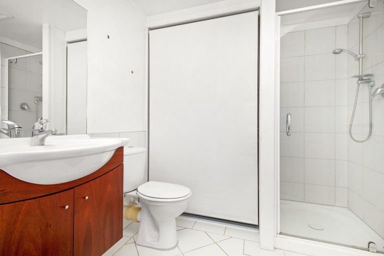 Photo of property in 275u2 Karaka Bay Road, Karaka Bays, Wellington, 6022