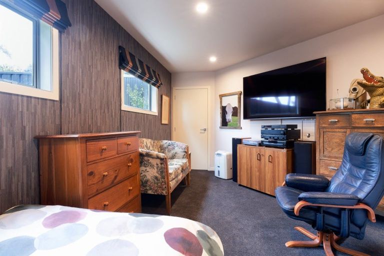 Photo of property in 30 Lowther Place, Taradale, Napier, 4112