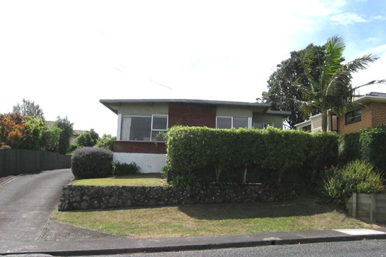 Photo of property in 1/1 Richards Avenue, Forrest Hill, Auckland, 0620