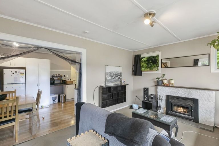 Photo of property in 20 Sunny Grove, Wainuiomata, Lower Hutt, 5014