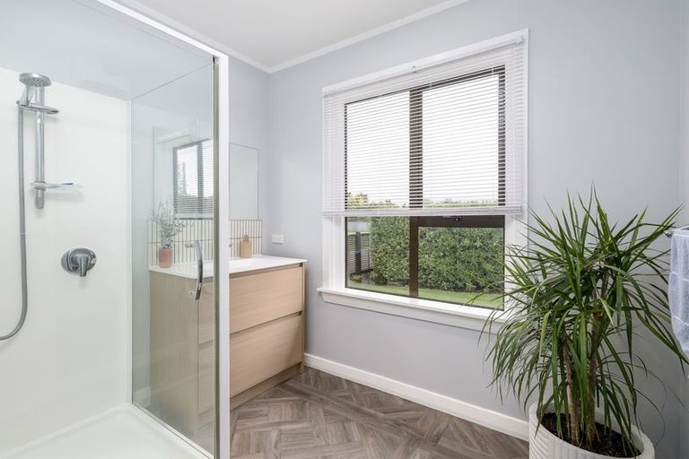 Photo of property in 87 Timaru Road, Waimate, 7924