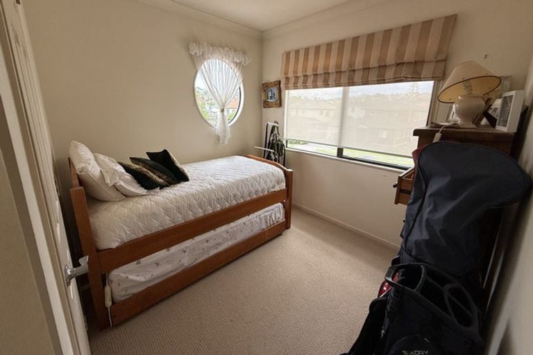 Photo of property in 109 Hugh Green Drive, Pinehill, Auckland, 0632