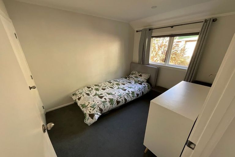 Photo of property in 1/24 Halder Place, Torbay, Auckland, 0632