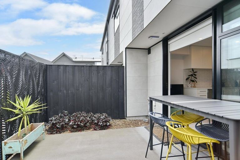 Photo of property in 8/10 New Brighton Road, Shirley, Christchurch, 8061