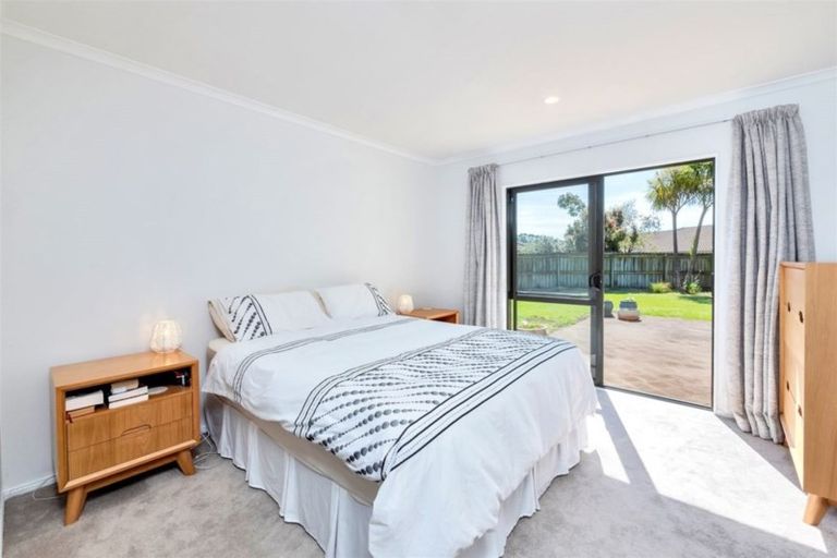 Photo of property in 23 Espalier Drive, Henderson, Auckland, 0612