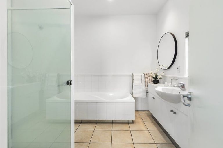 Photo of property in Palazzo, 12/42u Vivian Street, Te Aro, Wellington, 6011
