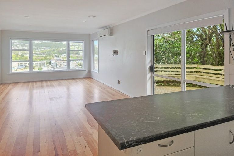 Photo of property in 34 Sheridan Terrace, Johnsonville, Wellington, 6037