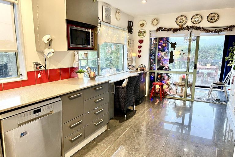 Photo of property in 1/3 Pelican Lane, Unsworth Heights, Auckland, 0632