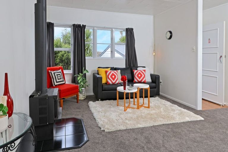 Photo of property in 39 Fitzwater Place, Henderson, Auckland, 0612