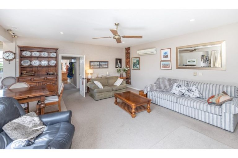 Photo of property in 105a Hinau Street, Riccarton, Christchurch, 8041