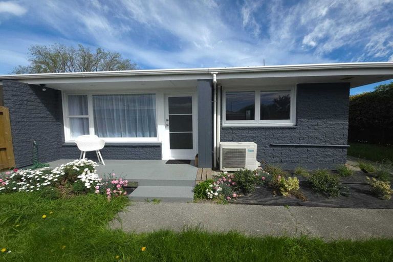 Photo of property in 1/9 Curletts Road, Sockburn, Christchurch, 8042