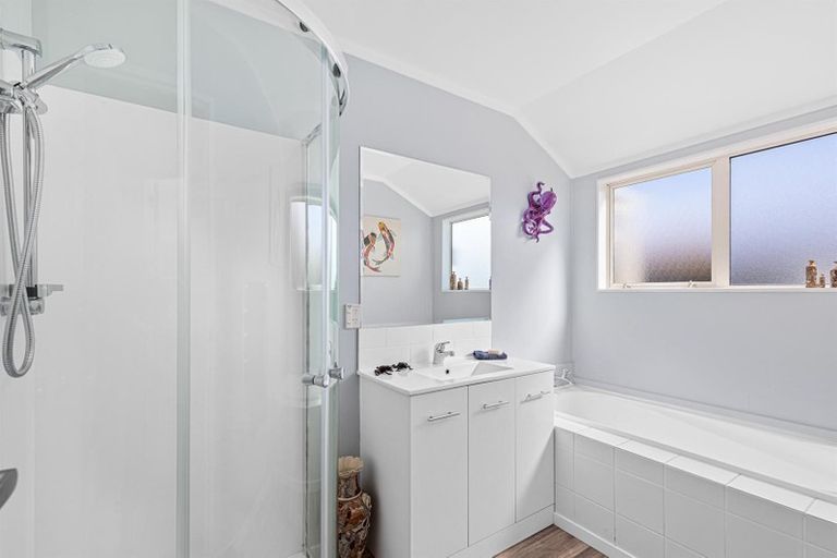 Photo of property in 39 Lakeside Drive, Orewa, 0931