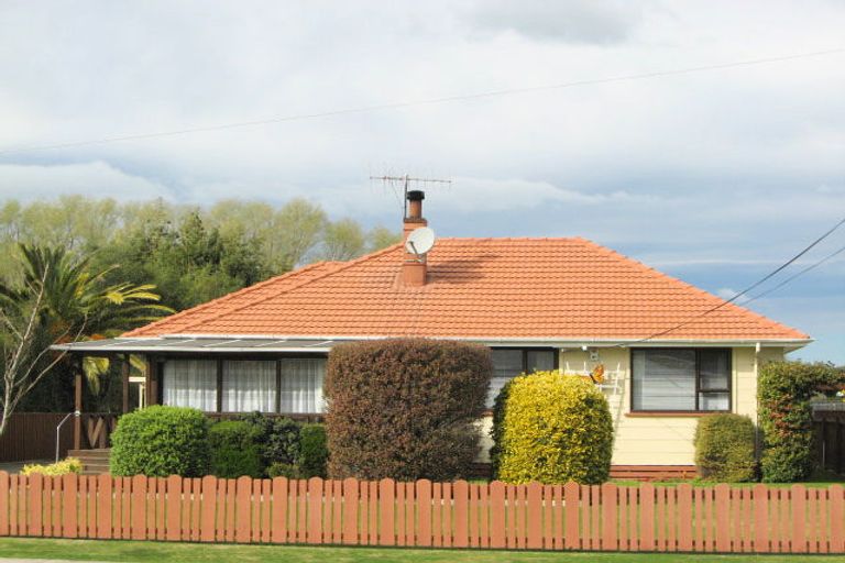 Photo of property in 28 Ferry Road, Clive, 4102