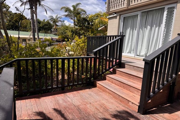 Photo of property in 9/37 Waipa Street, Birkenhead, Auckland, 0626