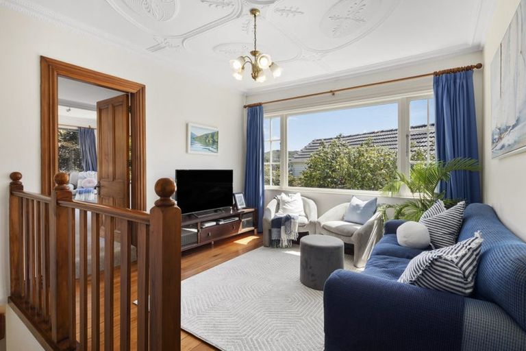 Photo of property in 10 Donald Crescent, Karori, Wellington, 6012