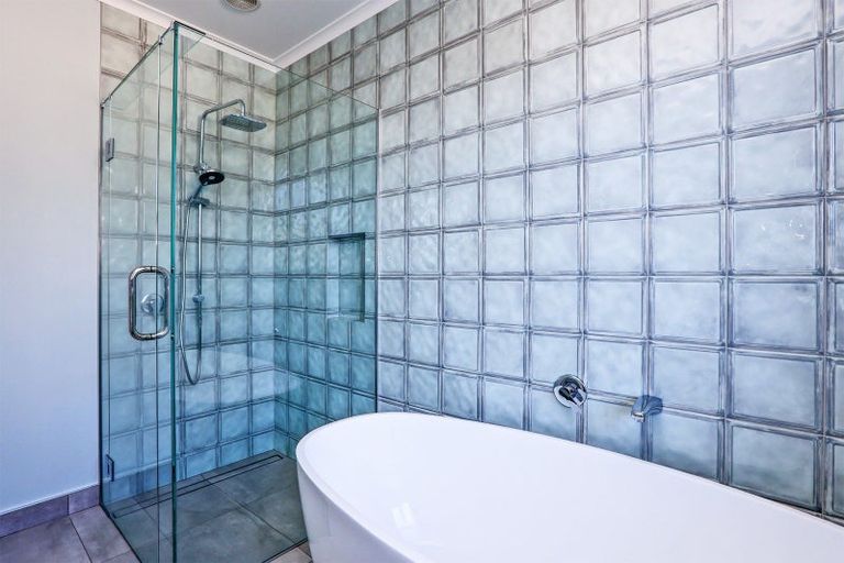 Photo of property in 19 Manapouri Street, Poraiti, Napier, 4112