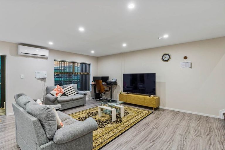 Photo of property in 37b Thomas Road, Mangere, Auckland, 2022