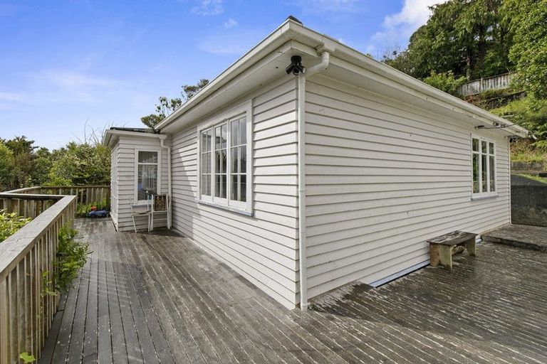 Photo of property in 33 Woodvale Grove, Fairfield, Lower Hutt, 5011