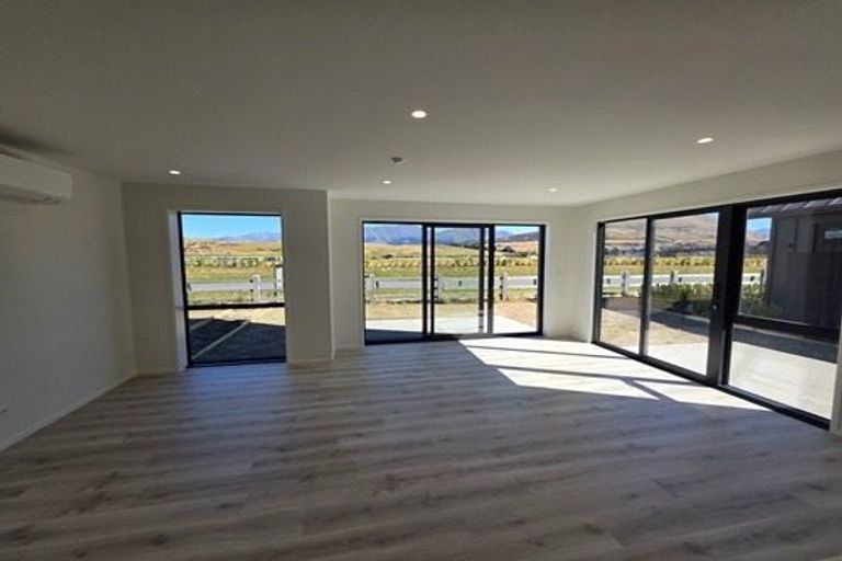 Photo of property in 26 Taurus Lane, Jacks Point, 9371