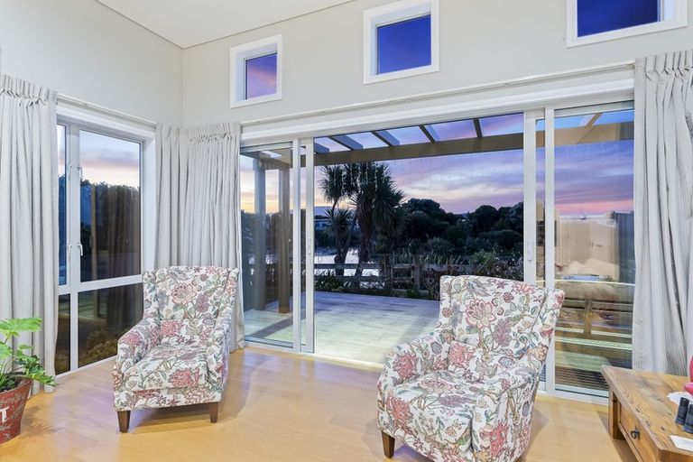 Photo of property in 7 Hana Udy Place, Paraparaumu Beach, Paraparaumu, 5032