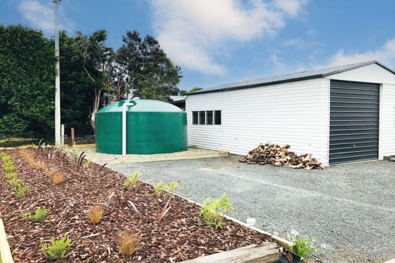 Photo of property in 34 Watt Road, Otatara, Invercargill, 9879