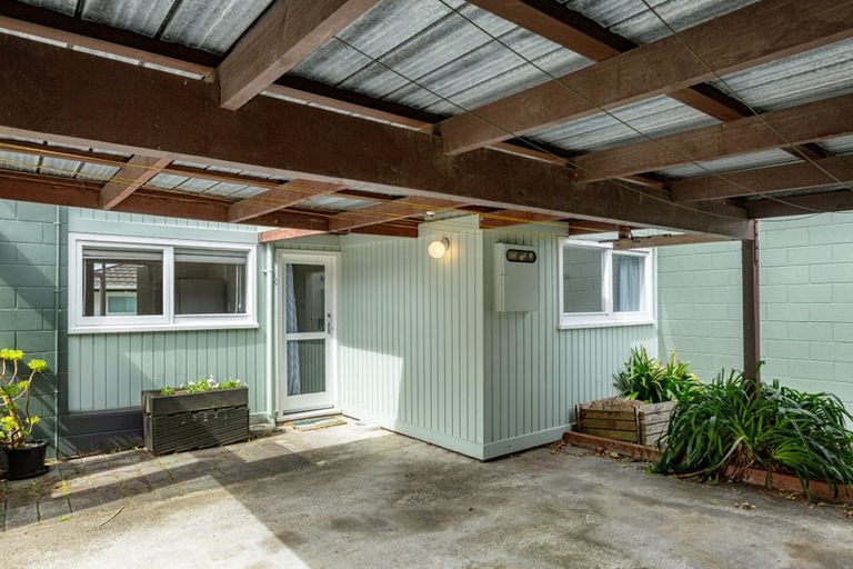 Photo of property in 10a Penryn Drive, Camborne, Porirua, 5026