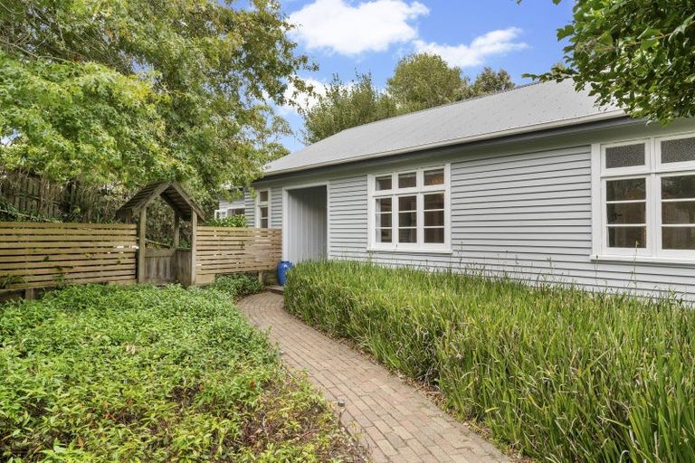 Photo of property in 14 Springtime Crescent, Stanmore Bay, Whangaparaoa, 0932