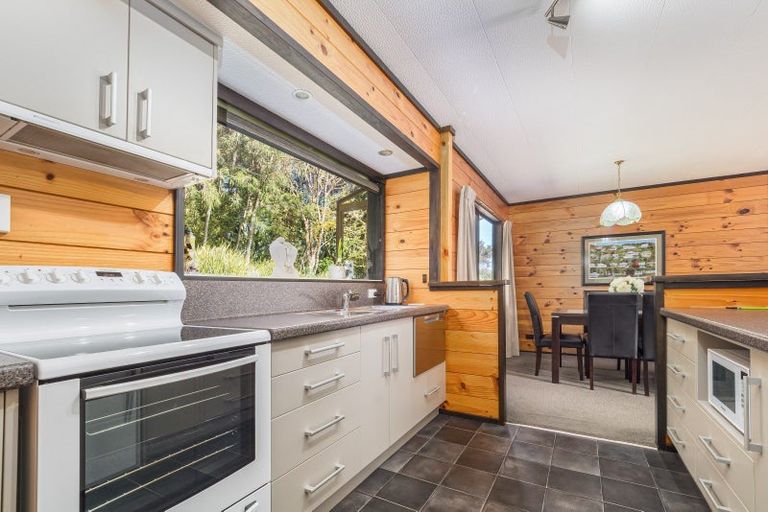 Photo of property in 17 Adams Road, Thornton Bay, Thames, 3575