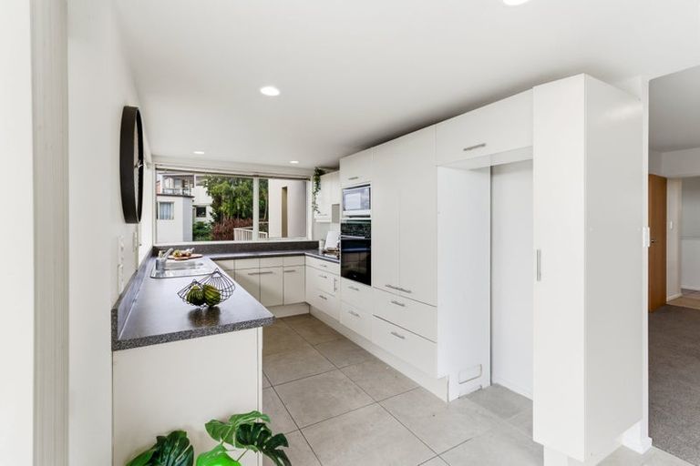 Photo of property in 1/21 Overdale Drive, Cashmere, Christchurch, 8022