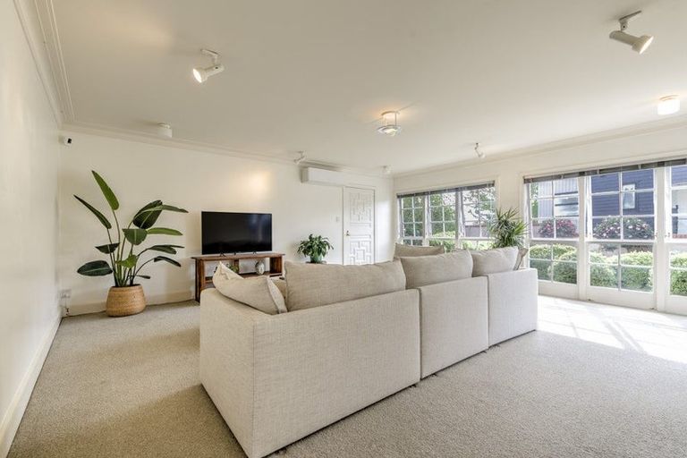 Photo of property in 145a Clarence Street, Hamilton Lake, Hamilton, 3204