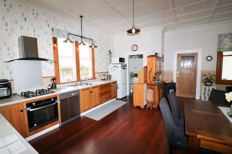 Photo of property in 39 Guy Street, Dannevirke, 4930