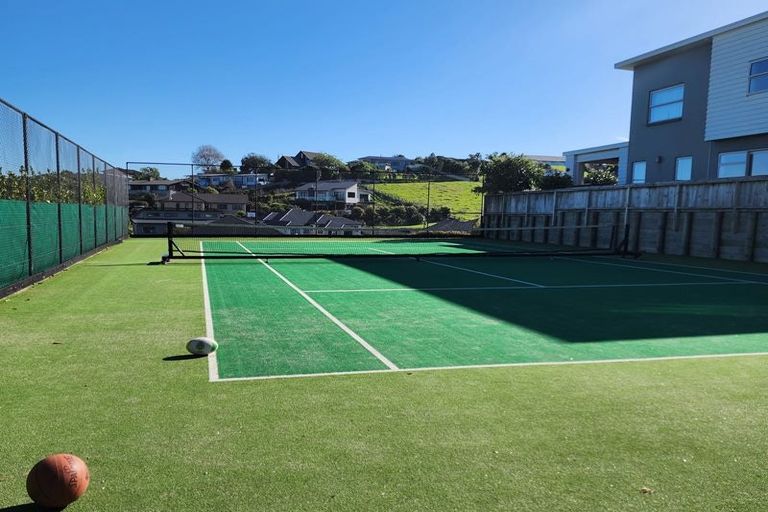 Photo of property in 126 Maire Road, Orewa, 0931