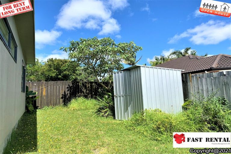 Photo of property in 15 Ozich Avenue, Te Atatu South, Auckland, 0610