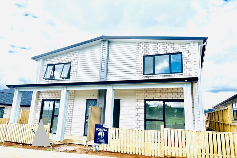 Photo of property in 18 Rorotu Avenue, Karaka, 2113