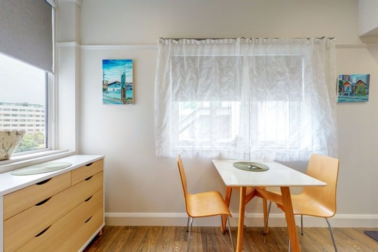 Photo of property in Fountain Court, 48u2 Oriental Parade, Oriental Bay, Wellington, 6011