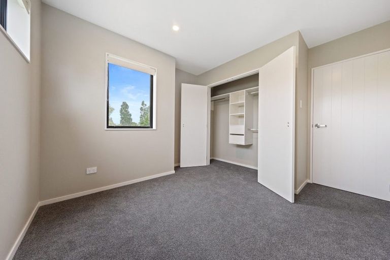 Photo of property in 47a Gossamer Drive, Pakuranga Heights, Auckland, 2010