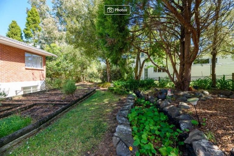 Photo of property in 27 Crompton Road, Massey, Auckland, 0614