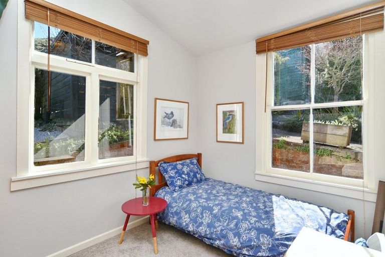 Photo of property in 4 Somes Road, Lyttelton, 8082