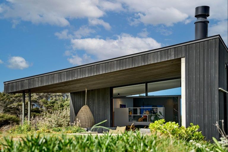 Photo of property in 94 Paetawa Road, Peka Peka, Waikanae, 5391