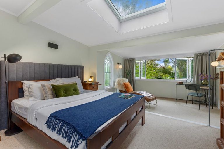 Photo of property in 9 Otitori Bay Road, Titirangi, Auckland, 0604