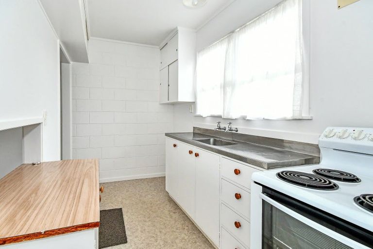 Photo of property in 6 King Edward Avenue, Papakura, 2110