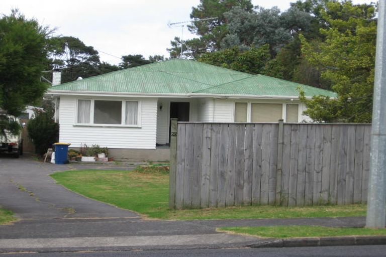 Photo of property in 50b Godley Road, Green Bay, Auckland, 0604